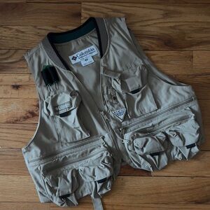 VTG Columbia PFG Khaki Tactical Multi-Pocket Vest, Med